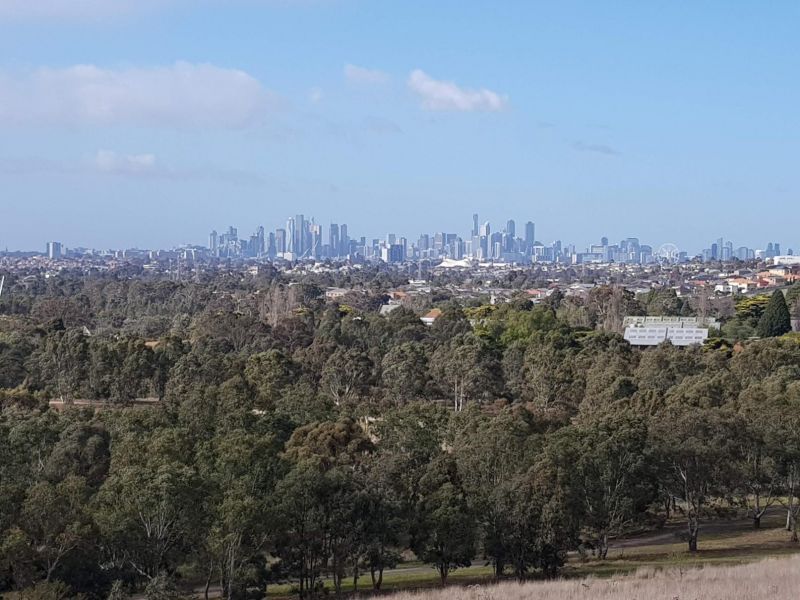 89 Riviera Rd, Avondale Heights, VIC 3034