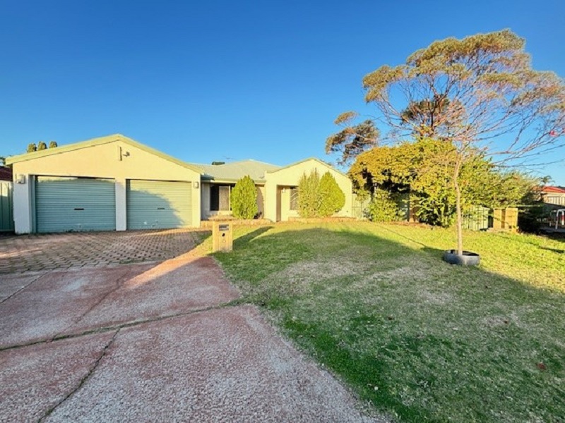 8 Carlhausen Cl, Atwell, WA 6164