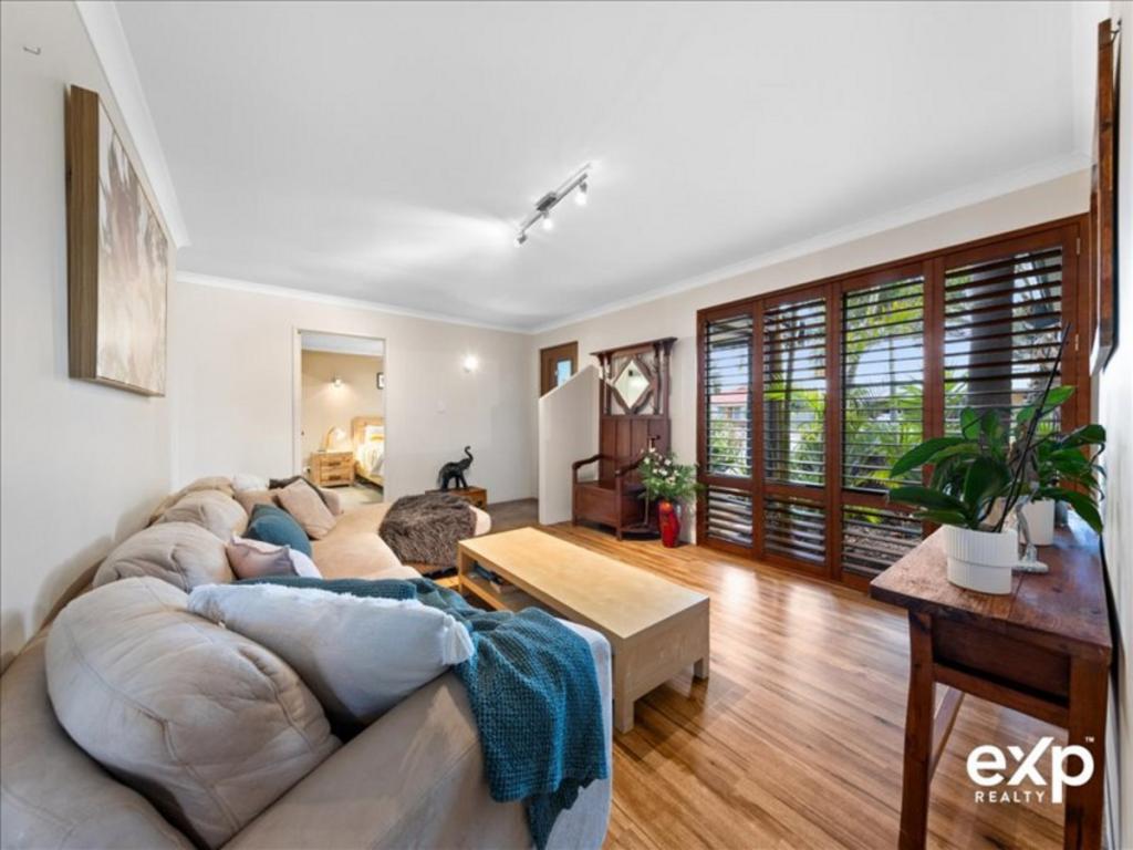 3 Castilloa Ct, Halls Head, WA 6210