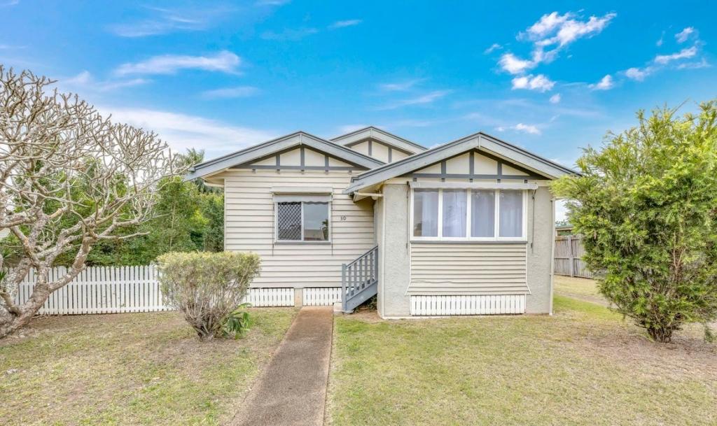 30 Baker St, Kepnock, QLD 4670