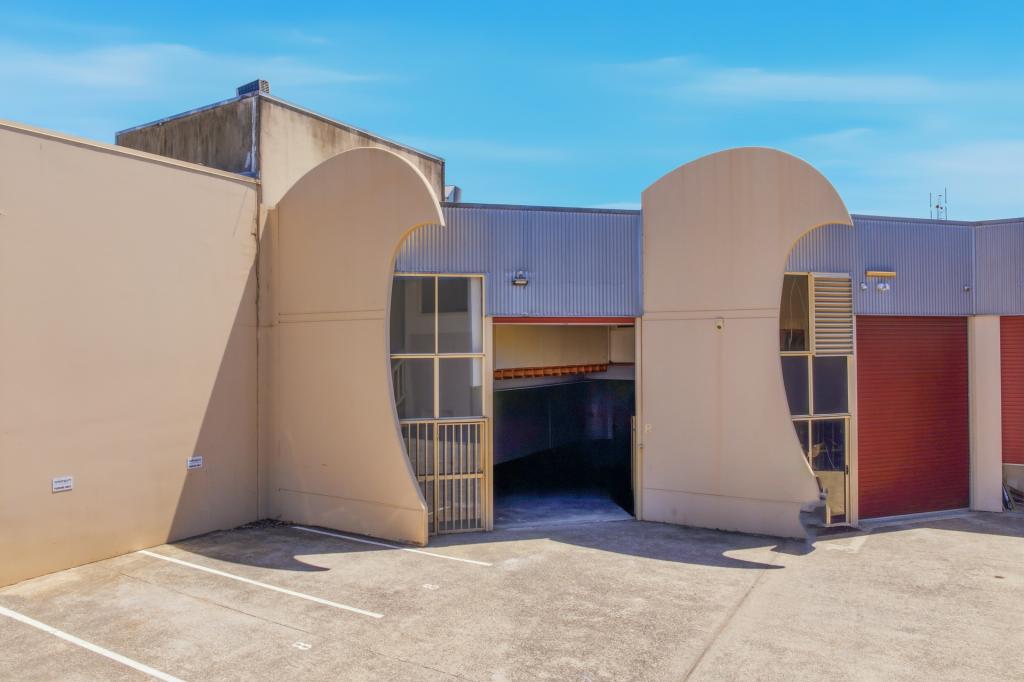 8/23 Hutchinson St, Burleigh Heads, QLD 4220