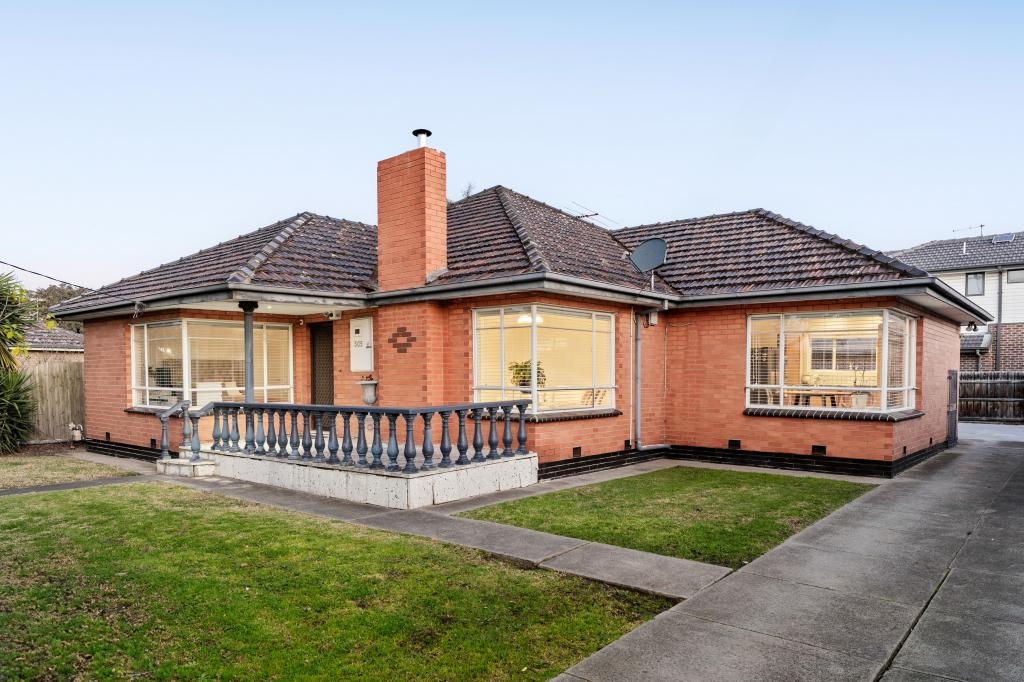 305 Blackshaws Rd, Altona North, VIC 3025
