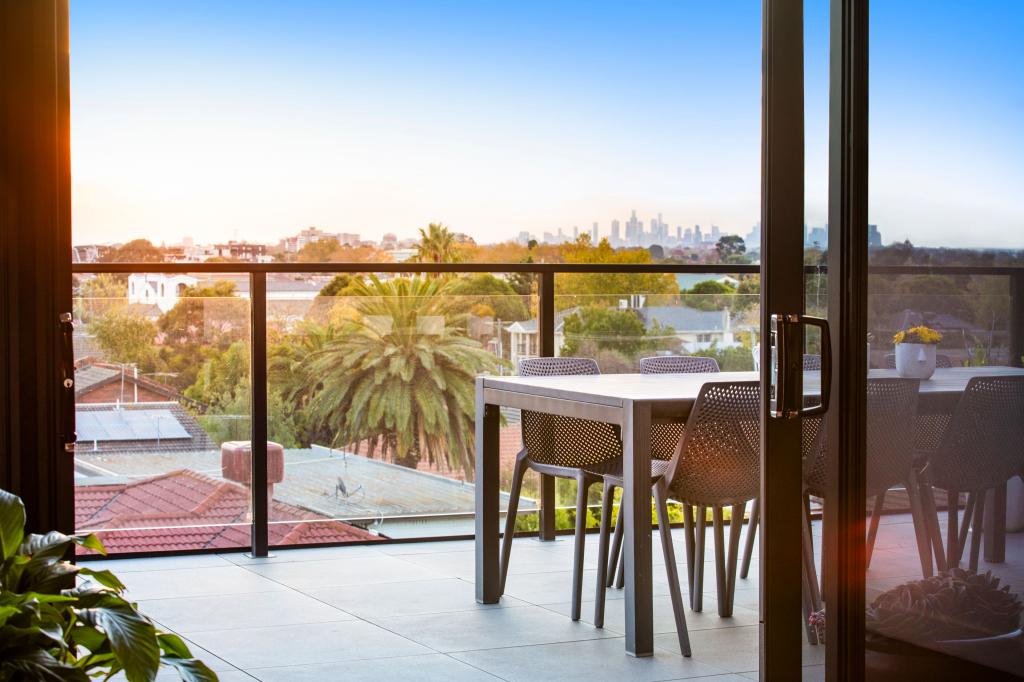 302/28 Swindon Rd, Hughesdale, VIC 3166