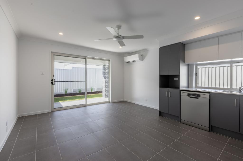 2/45 Kohler Dr, Yamba, NSW 2464