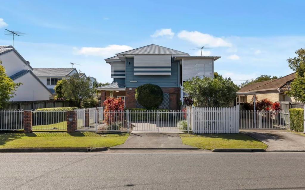 12 VICTOR ST, BANYO, QLD 4014