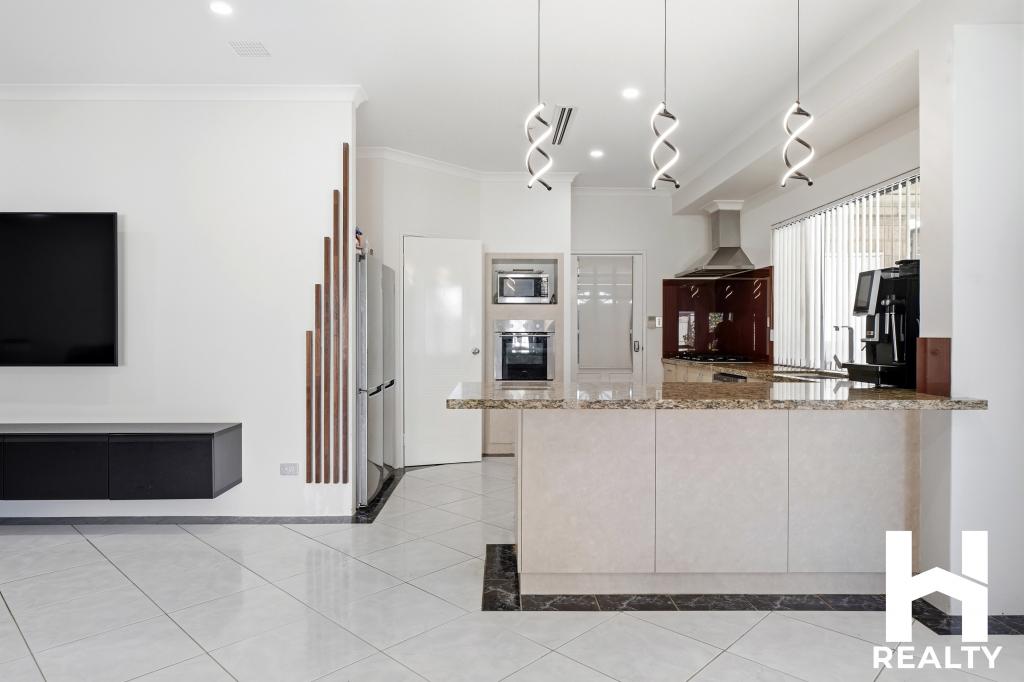 33 Waterway Pass, Bennett Springs, WA 6063