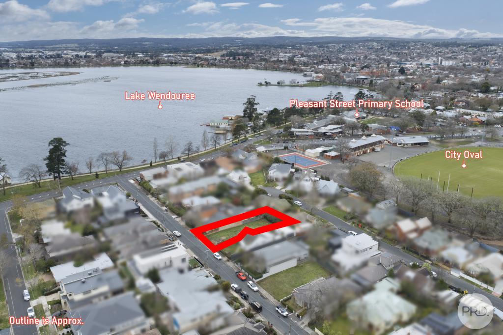 10b Grove St, Lake Wendouree, VIC 3350