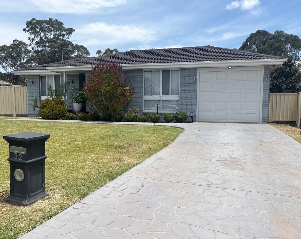 32 Landy Ave, Penrith, NSW 2750