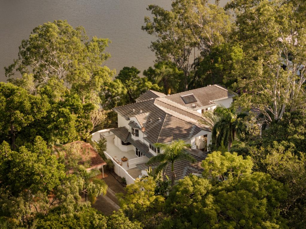 25 Radnor St, Indooroopilly, QLD 4068