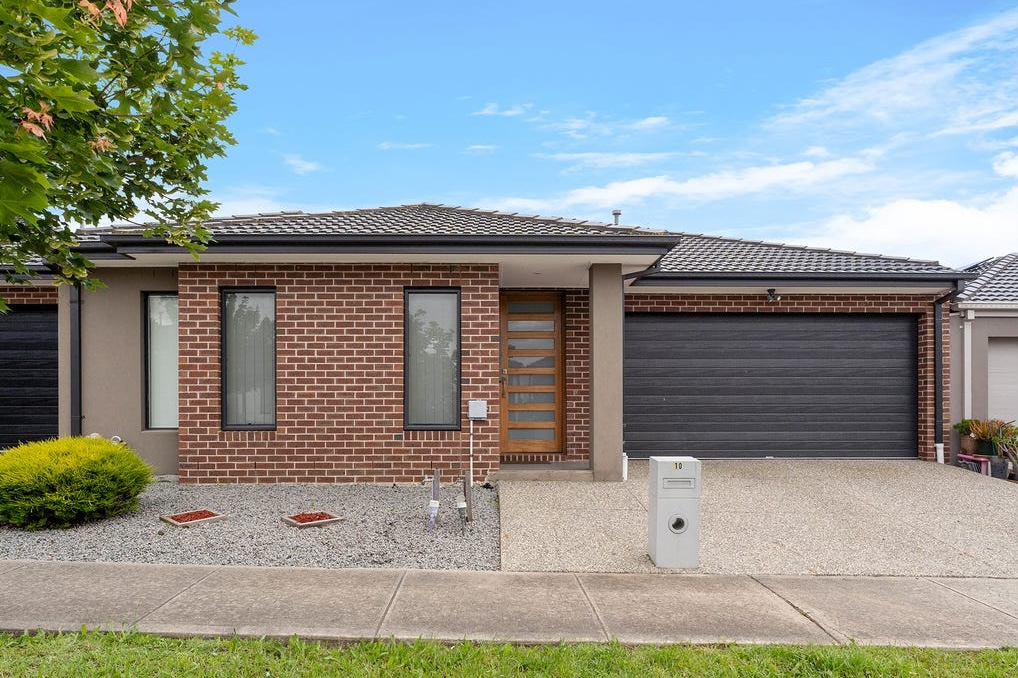 10 COLDFALL WAY, MICKLEHAM, VIC 3064