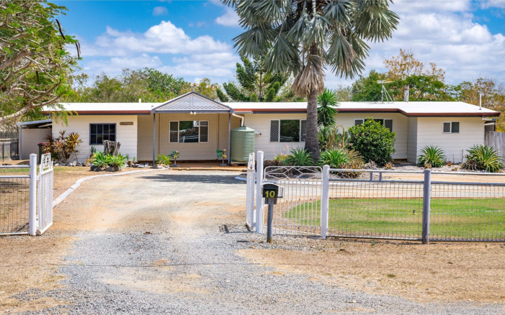 10 Glover St, Gracemere, QLD 4702