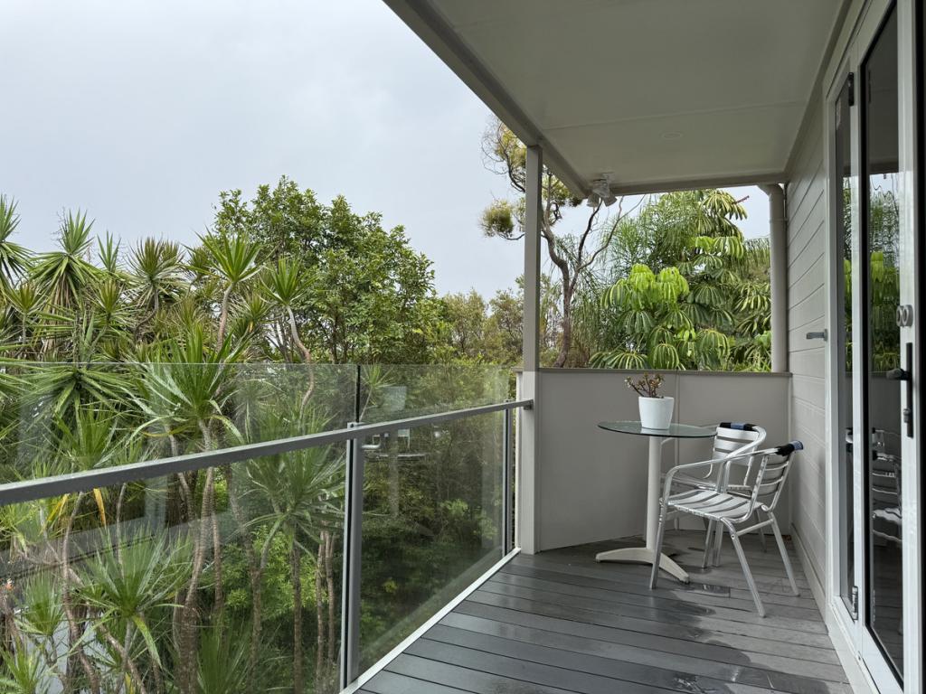 35a Brakes Cres, Miami, QLD 4220