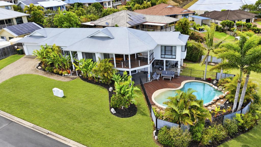 6-8 BAUNFIEND CT, URRAWEEN, QLD 4655
