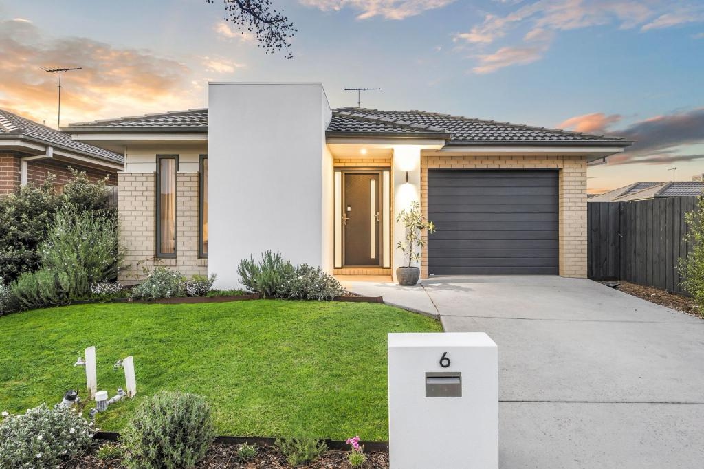 6 Beekeeper Rd, Armstrong Creek, VIC 3217