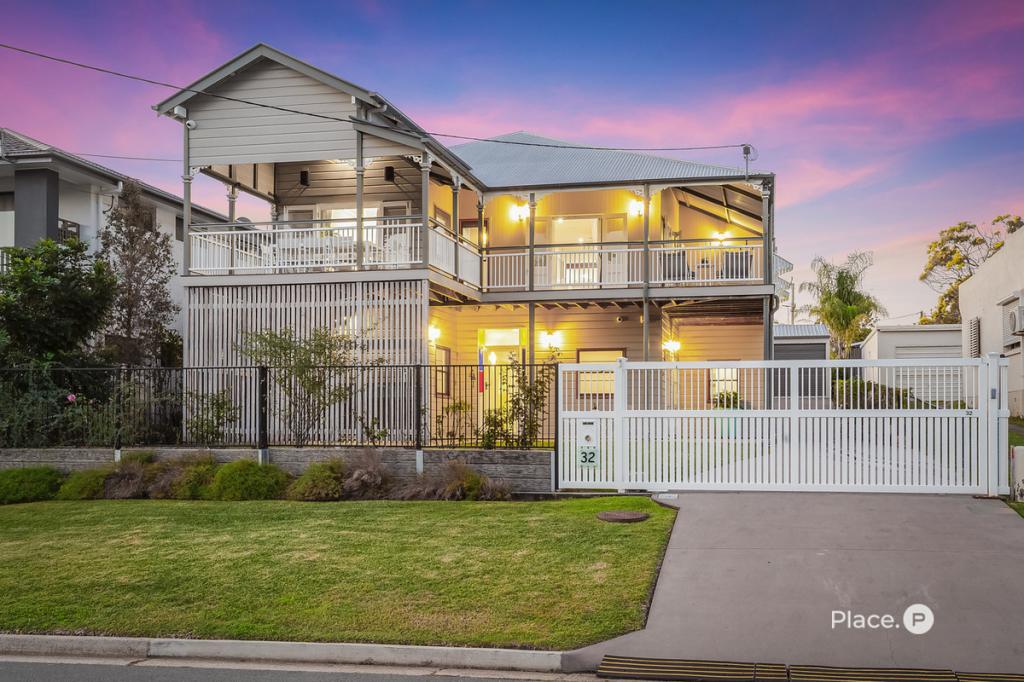 32 Bradley Rd, Clontarf, QLD 4019
