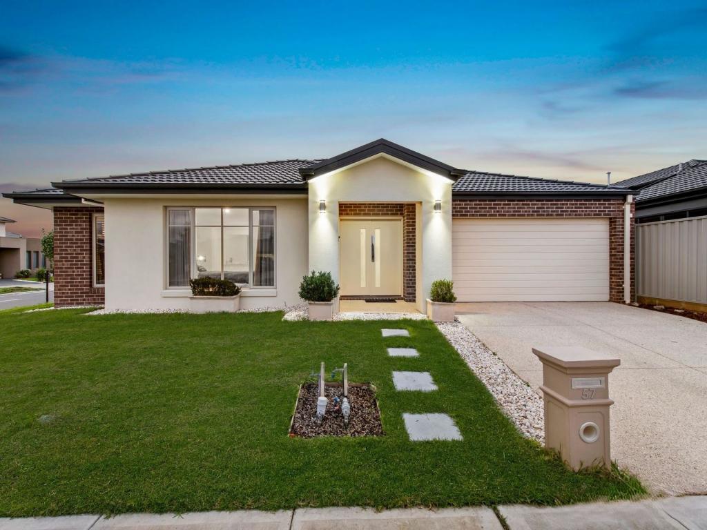 57 Nelson St, Cranbourne East, VIC 3977