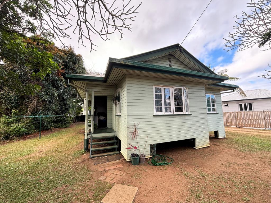 1 Troughton St, Mareeba, QLD 4880