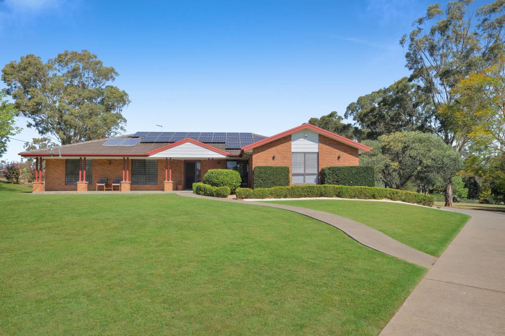 6 Doust Pl, Grasmere, NSW 2570