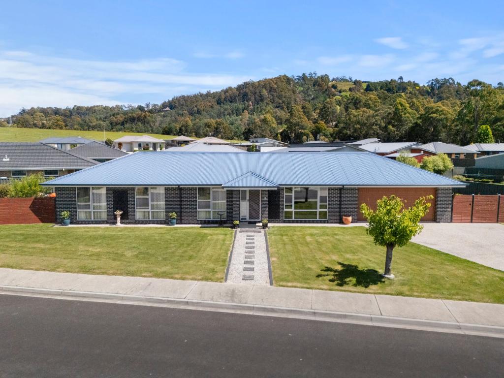 8 Mcarthur Dr, Spreyton, TAS 7310