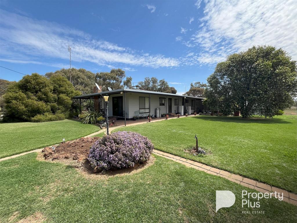 520 Wooroonook Rd, Wooroonook, VIC 3525