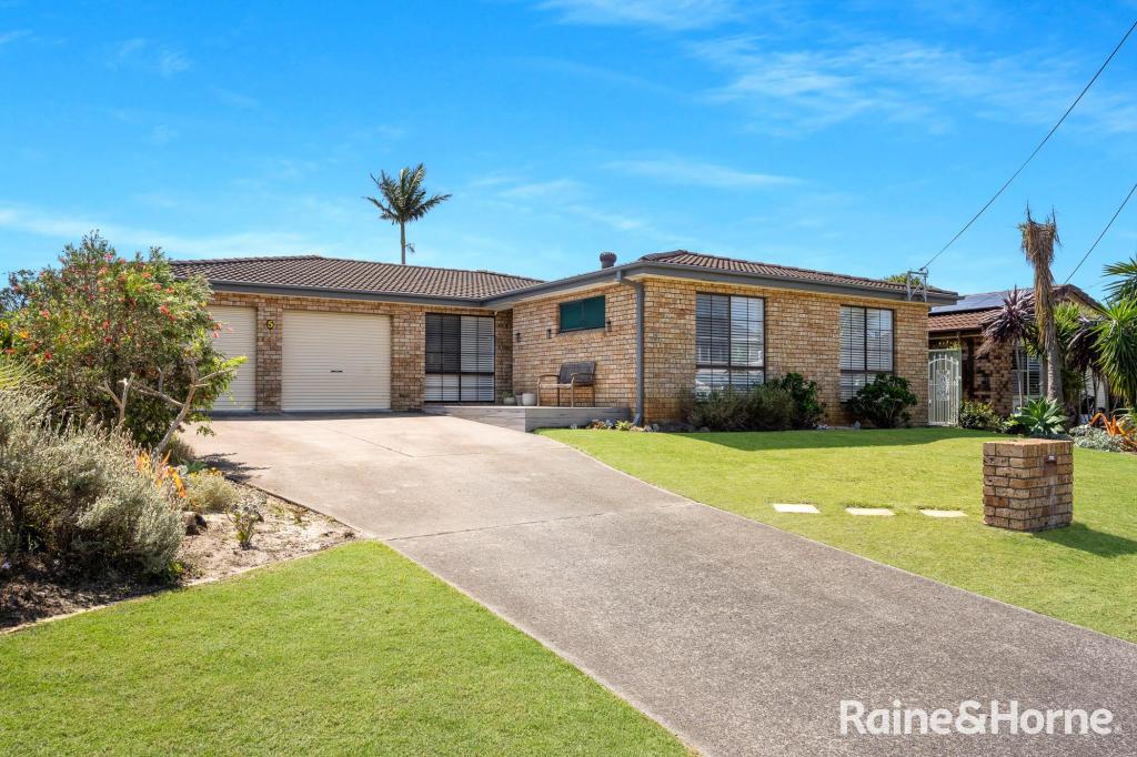 5 HEARD AVE, SHOALHAVEN HEADS, NSW 2535