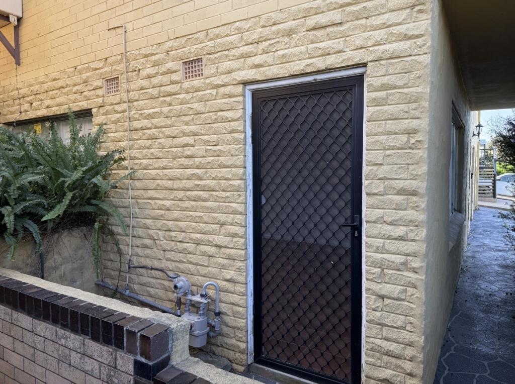 Contact Agent For Address, Kooringal, NSW 2650