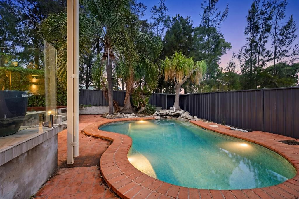 4 Ballard Pl, Doonside, NSW 2767