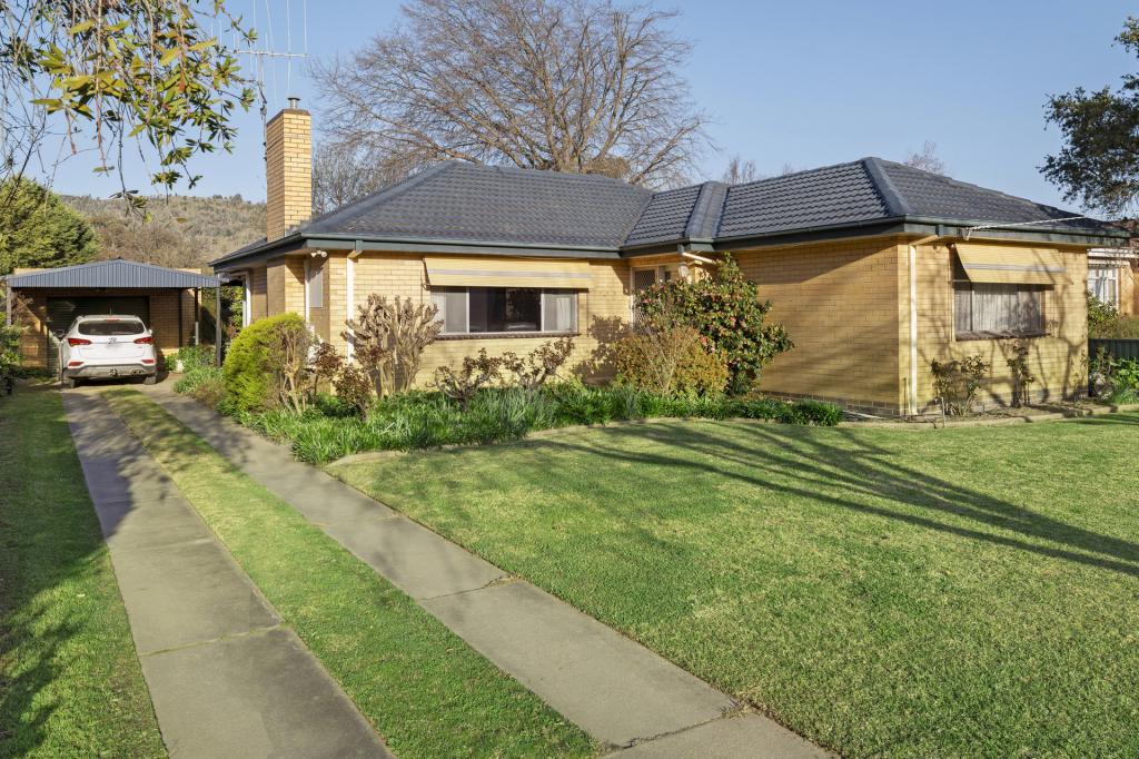 3 ATKINS ST, EUROA, VIC 3666