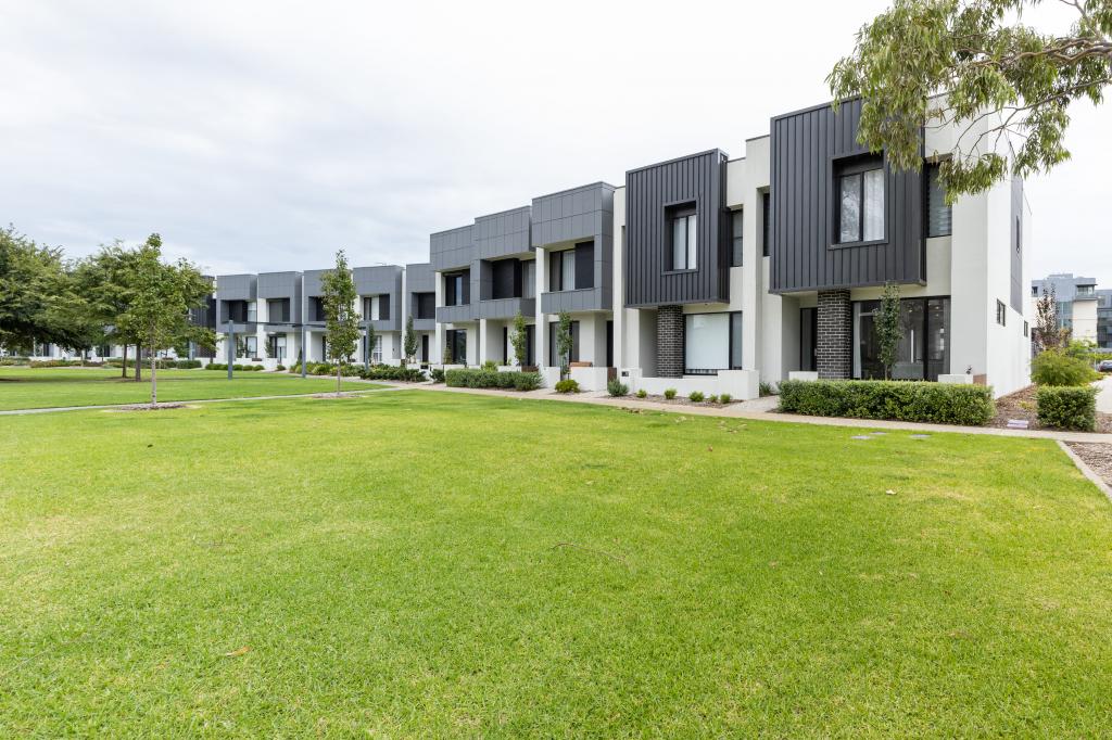 37 Saltbush Lane, West Lakes, SA 5021