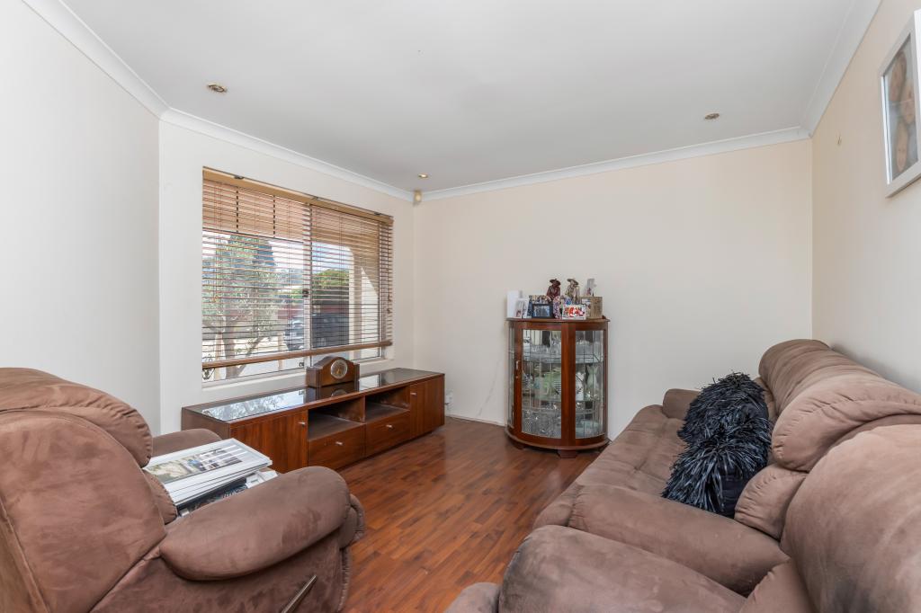 18 Lakewook Cove, Kenwick, WA 6107