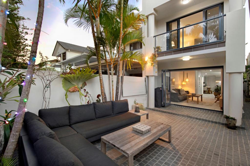 2/37 Montana Rd, Mermaid Beach, QLD 4218