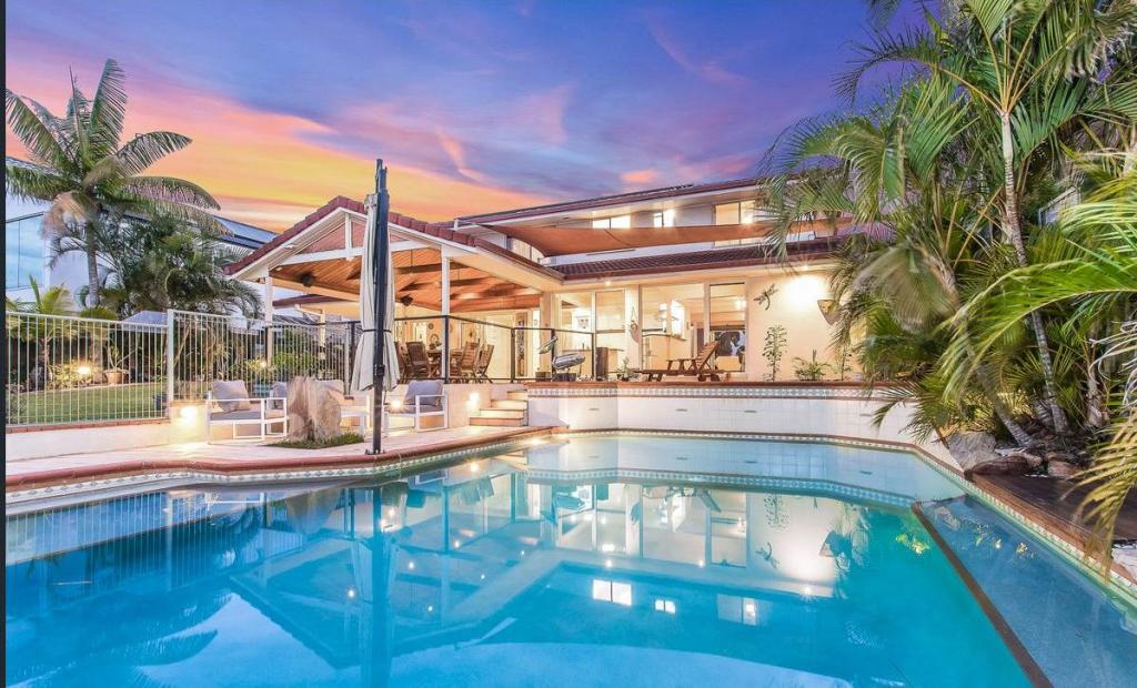 12 Intrepid Ct, Newport, QLD 4020