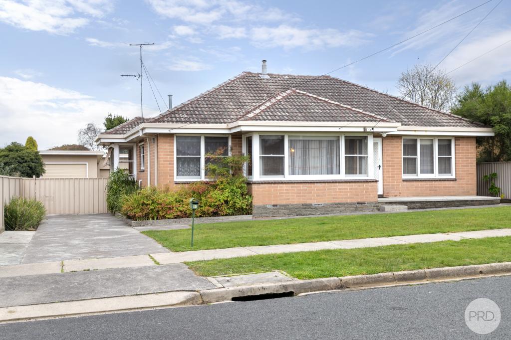 50 STAMFORD ST, WENDOUREE, VIC 3355