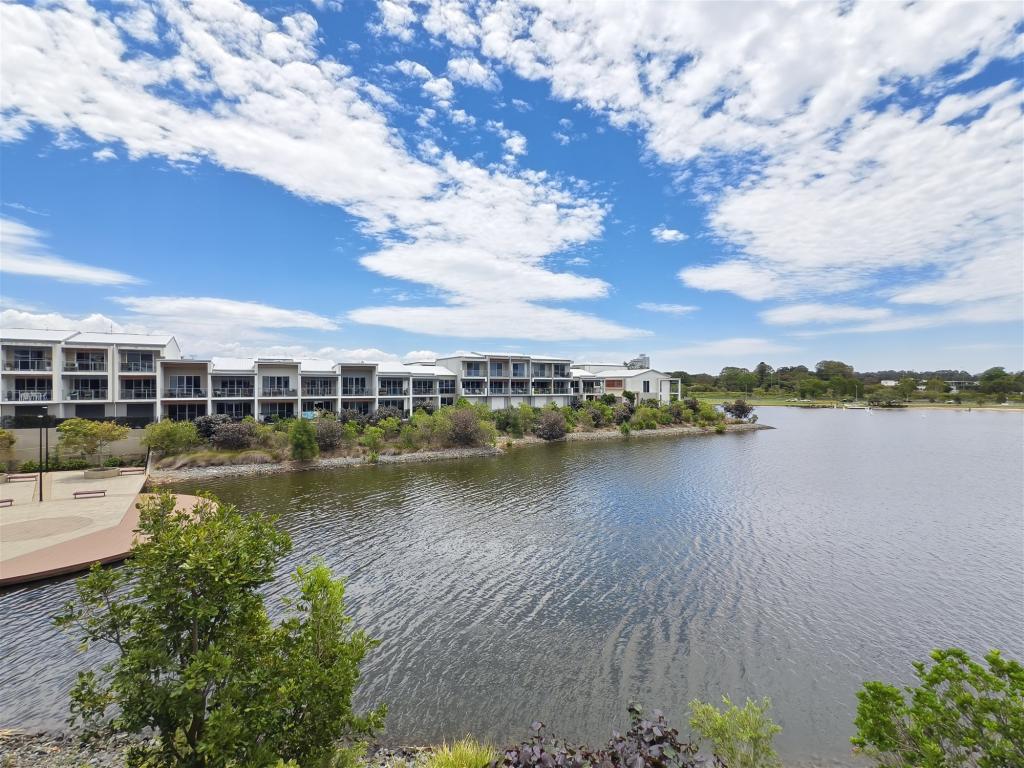 17/3028 The Boulevard, Carrara, QLD 4211
