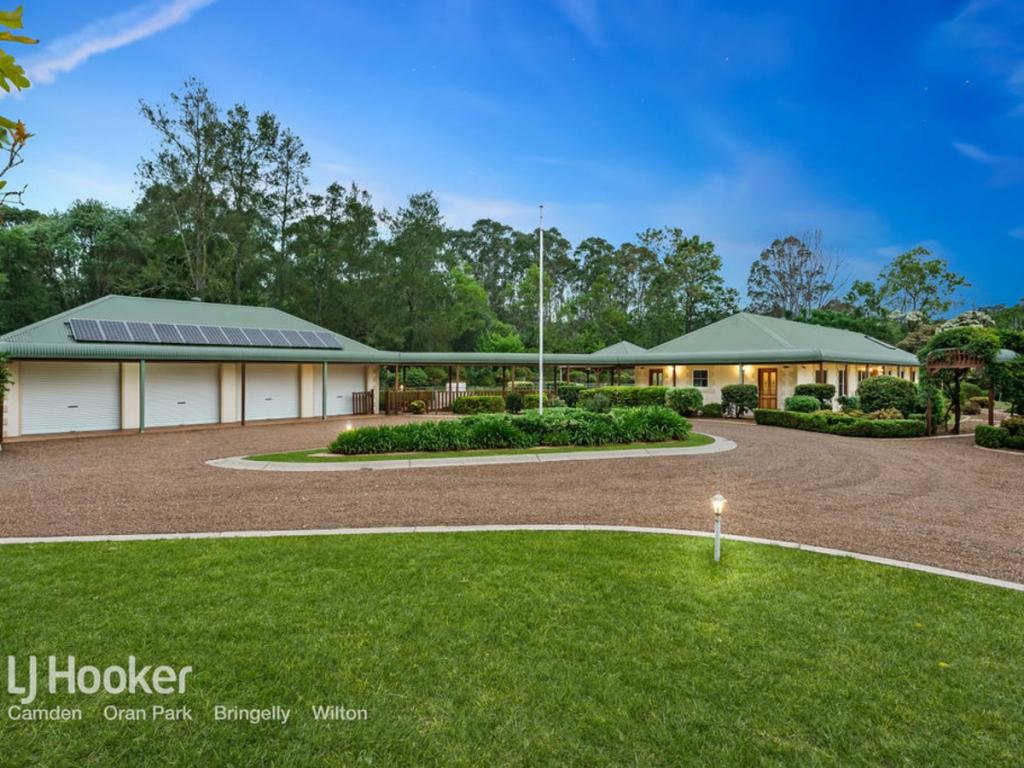 266 Calf Farm Rd, Mount Hunter, NSW 2570