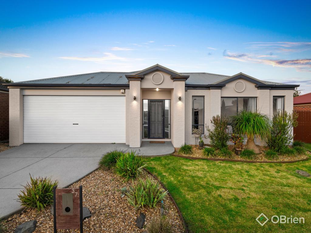 37 Hartsmere Dr, Berwick, VIC 3806