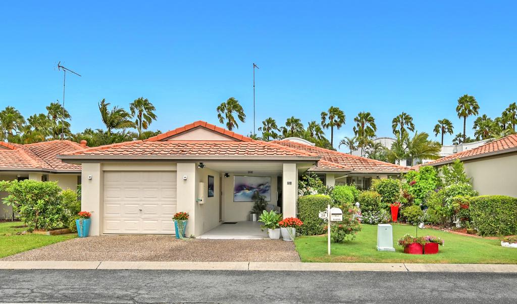 28/88 Cotlew St E, Southport, QLD 4215