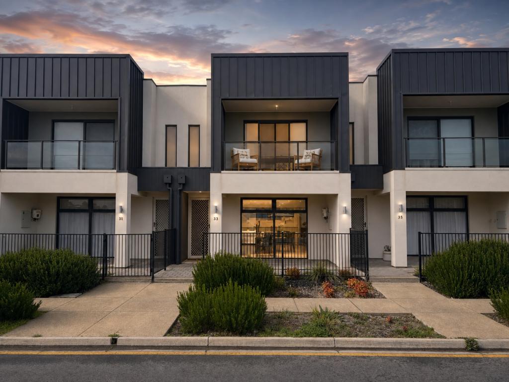 33 EQUINE DR, MOUNT BARKER, SA 5251