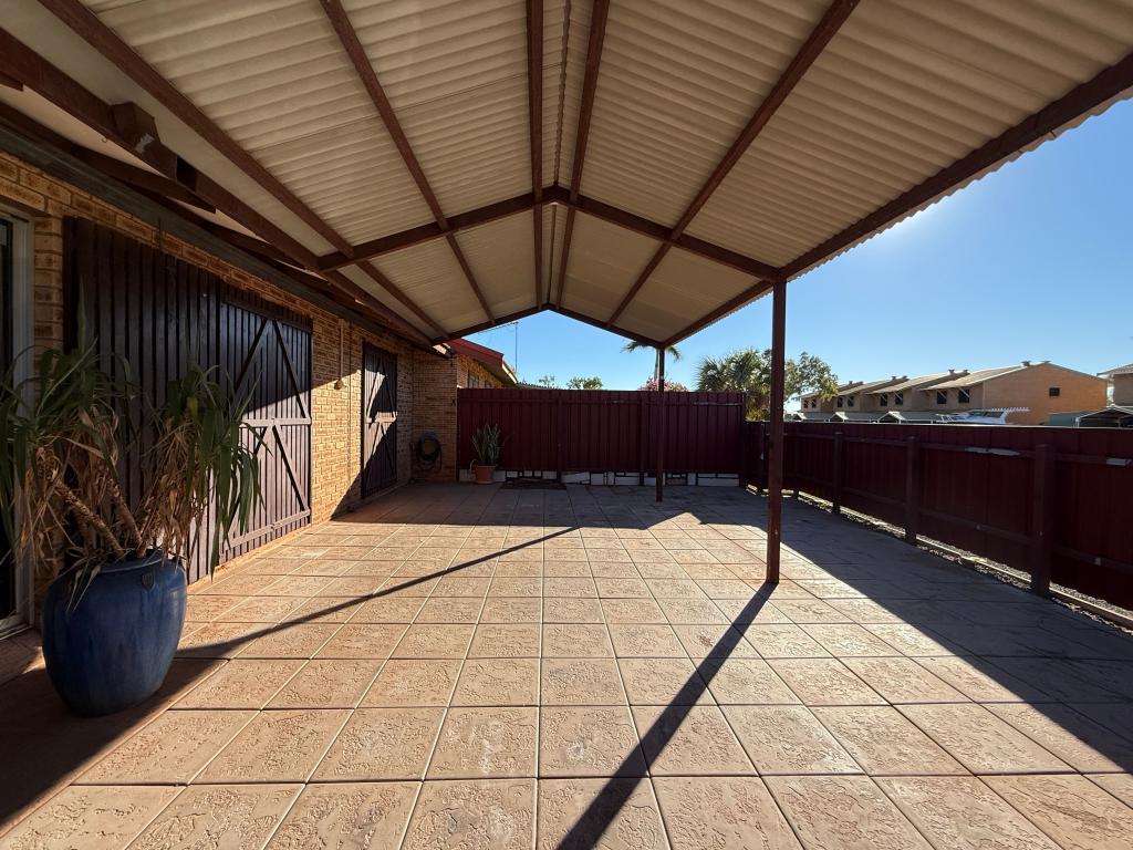 4b Caporn Pl, Millars Well, WA 6714