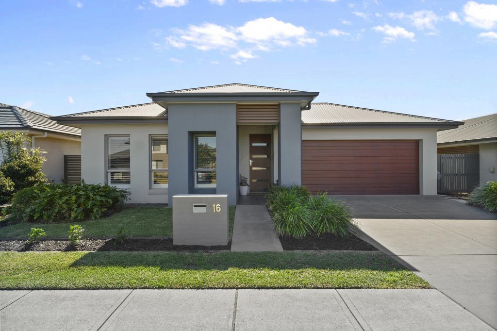 16 Uralla St, Fern Bay, NSW 2295