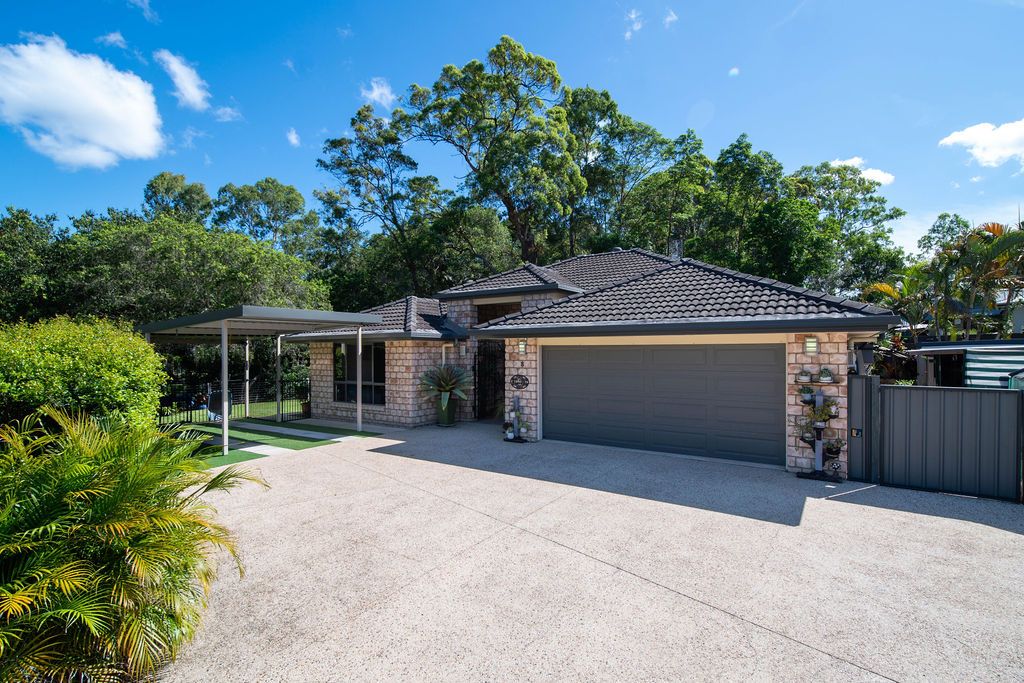 8 Treetop Ct, Mooloolah Valley, QLD 4553