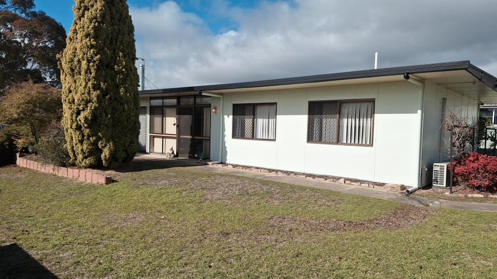 29 HILLCREST ST, STANTHORPE, QLD 4380
