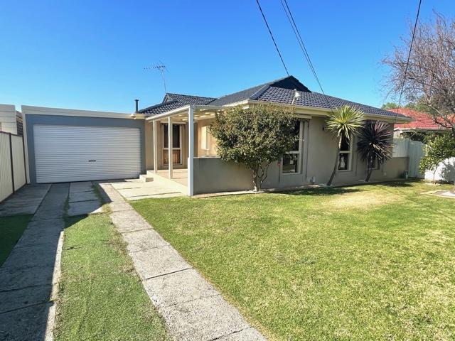 11 JINDABYNE AVE, DANDENONG NORTH, VIC 3175