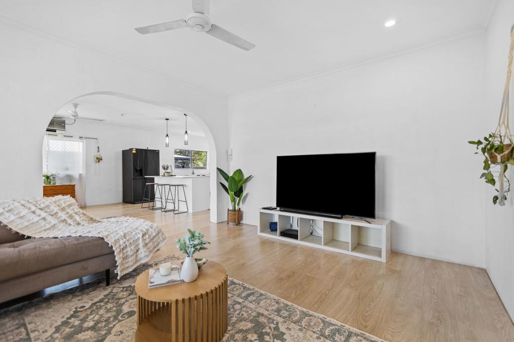 25 Sunflower Dr, Mooroobool, QLD 4870