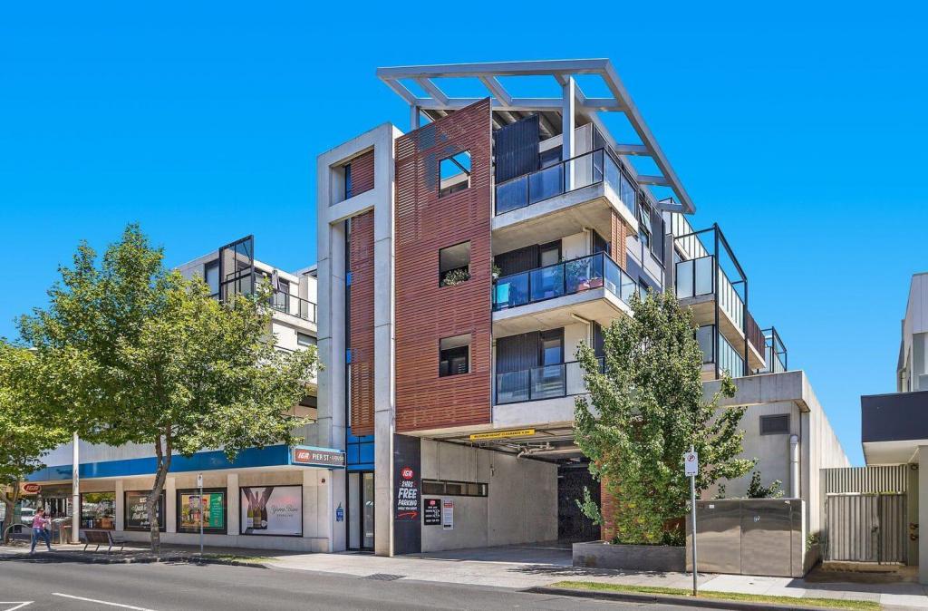 104/113 PIER ST, ALTONA, VIC 3018