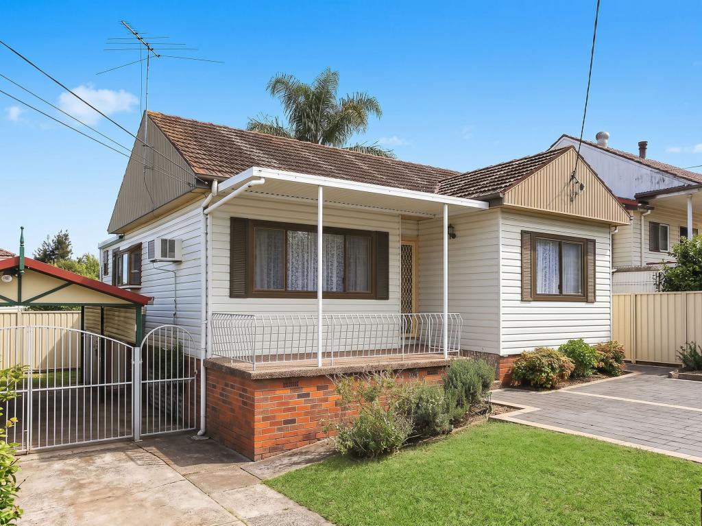 8 Yvonne St, Seven Hills, NSW 2147