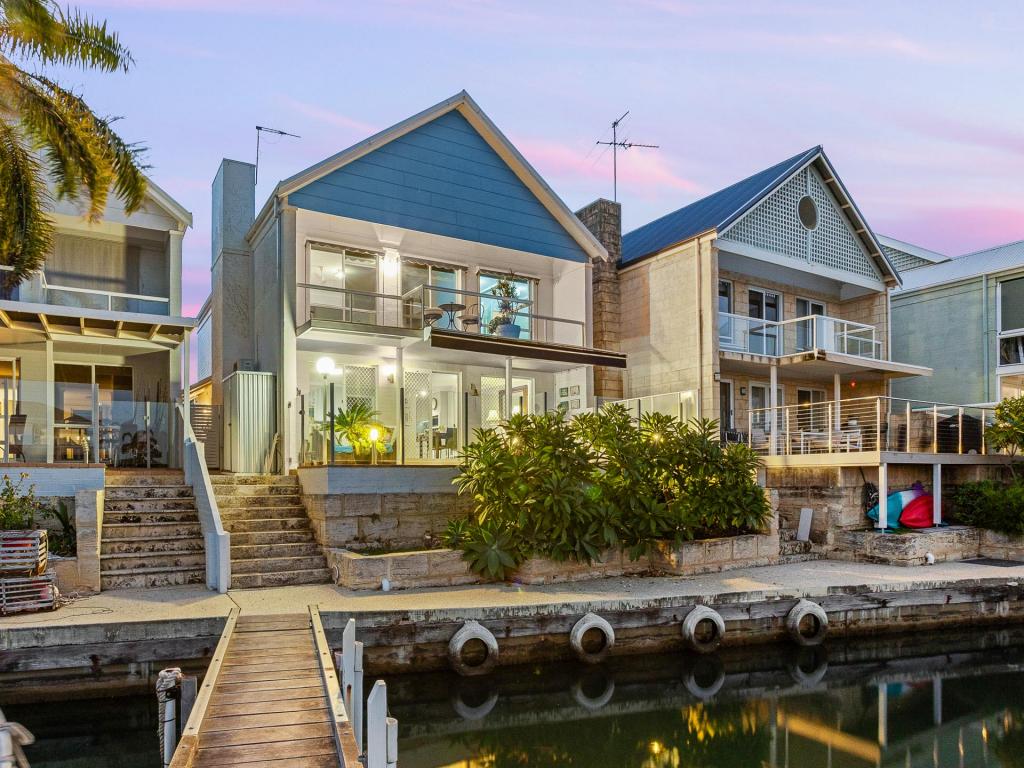 77 Waterside Dr, Dudley Park, WA 6210
