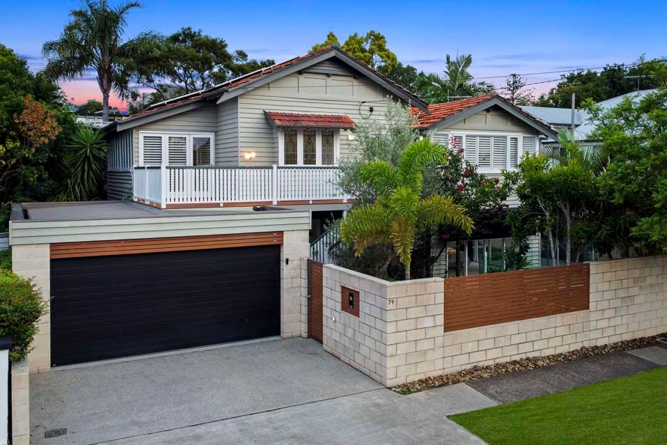 79 BONNEY AVE, CLAYFIELD, QLD 4011