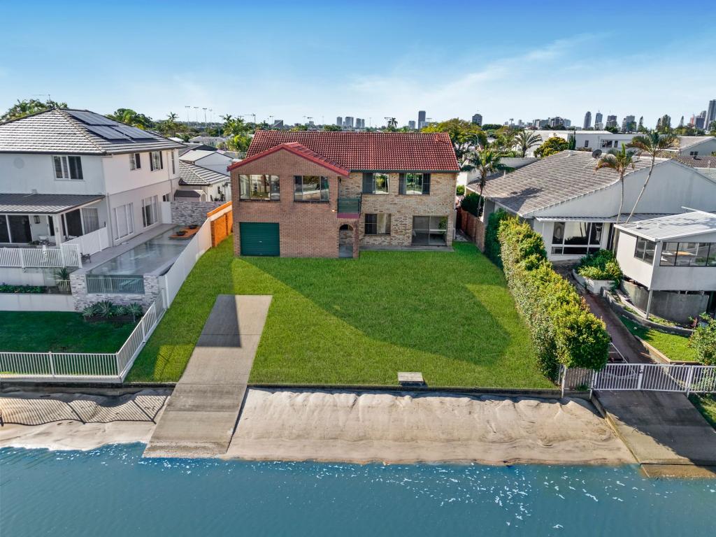 24 Tosti St, Bundall, QLD 4217