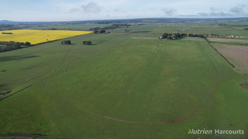 524 Remembrance Dr, Windermere, VIC 3352